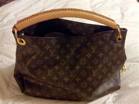 louis vuitton artsy mm replica vs real|how to find a louis vuitton.